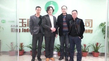 中擂在消費(fèi)者心理把握上非常到位，品牌文化方面的也有自己獨(dú)到見(jiàn)解，還擁有豐富的渠道資源，讓金玉石黛品牌的建立非常順利！中擂是一個(gè)很全面的廣告公司，雙方的合作非常成功。